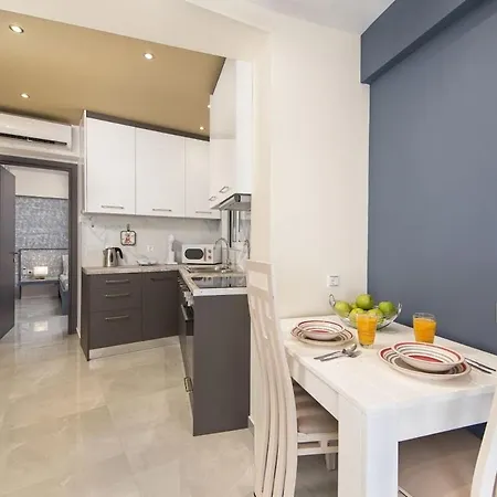 Апартаменты Modern Colorful House 3 *