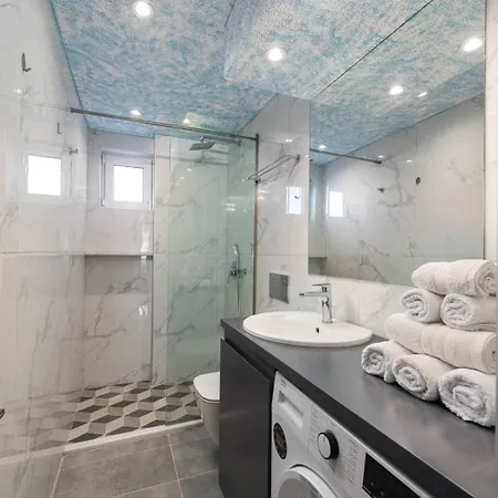 Апартаменты Modern Colorful House 3 *